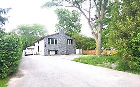 Cozy Home In Niagara-On-The-Lake